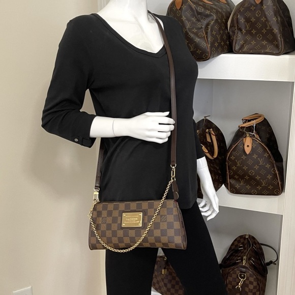 Louis Vuitton Damier EBENE SophieCrossbody  Bag in almost new condition - Picture 4 of 15